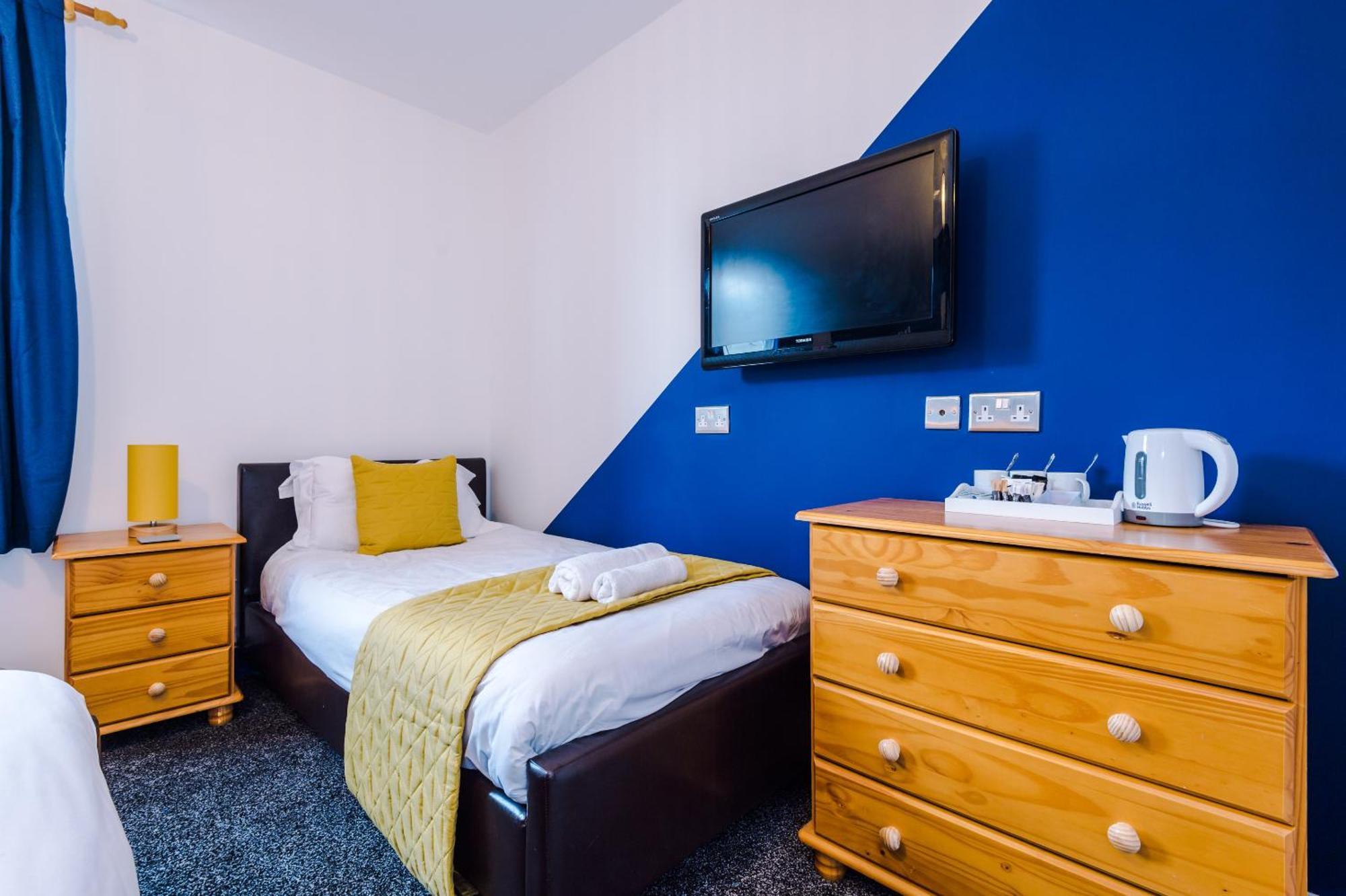 Pebbles Guest House ブラックプール エクステリア 写真