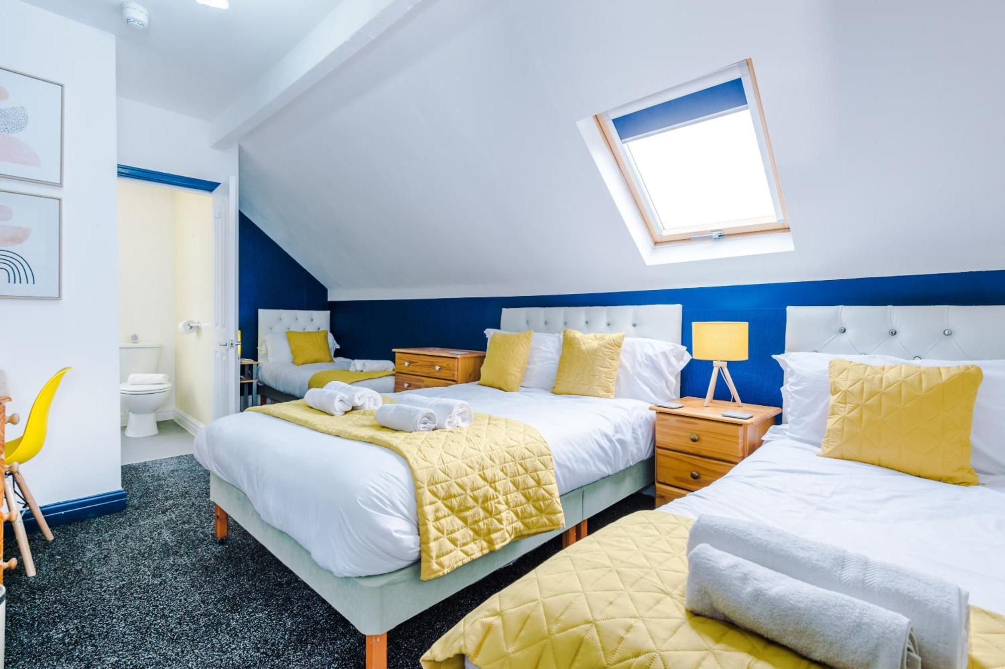 Pebbles Guest House ブラックプール エクステリア 写真