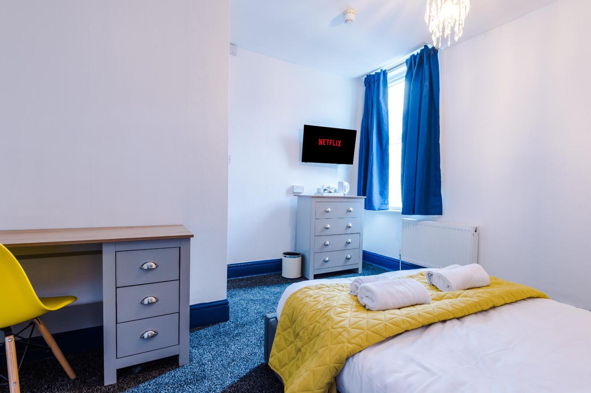 Pebbles Guest House ブラックプール エクステリア 写真